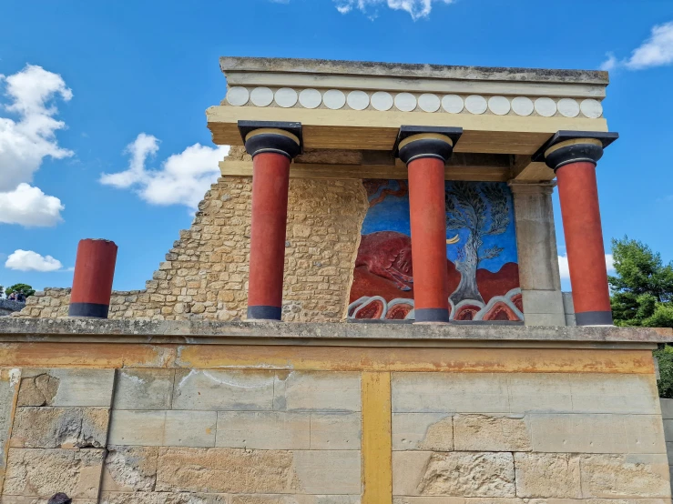 the columns at the top of the wall are painted red