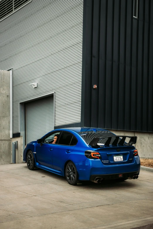 the blue subarunt has an open trunk