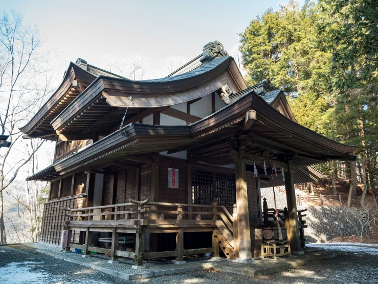 an image of a house built in the woods