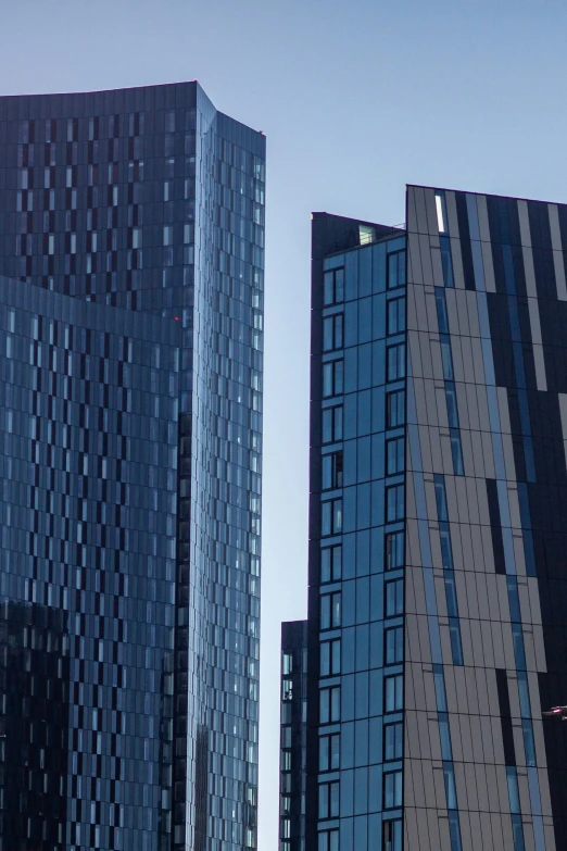 many buildings in a city with a clear sky