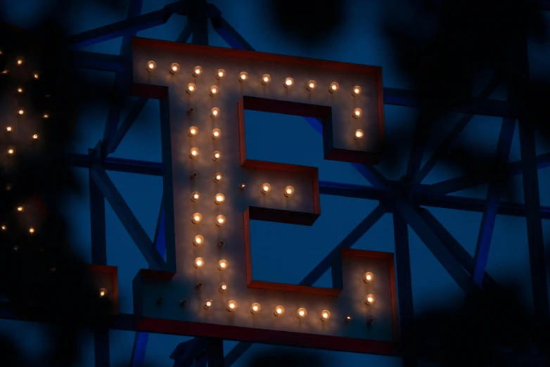 a big light up letter that reads e