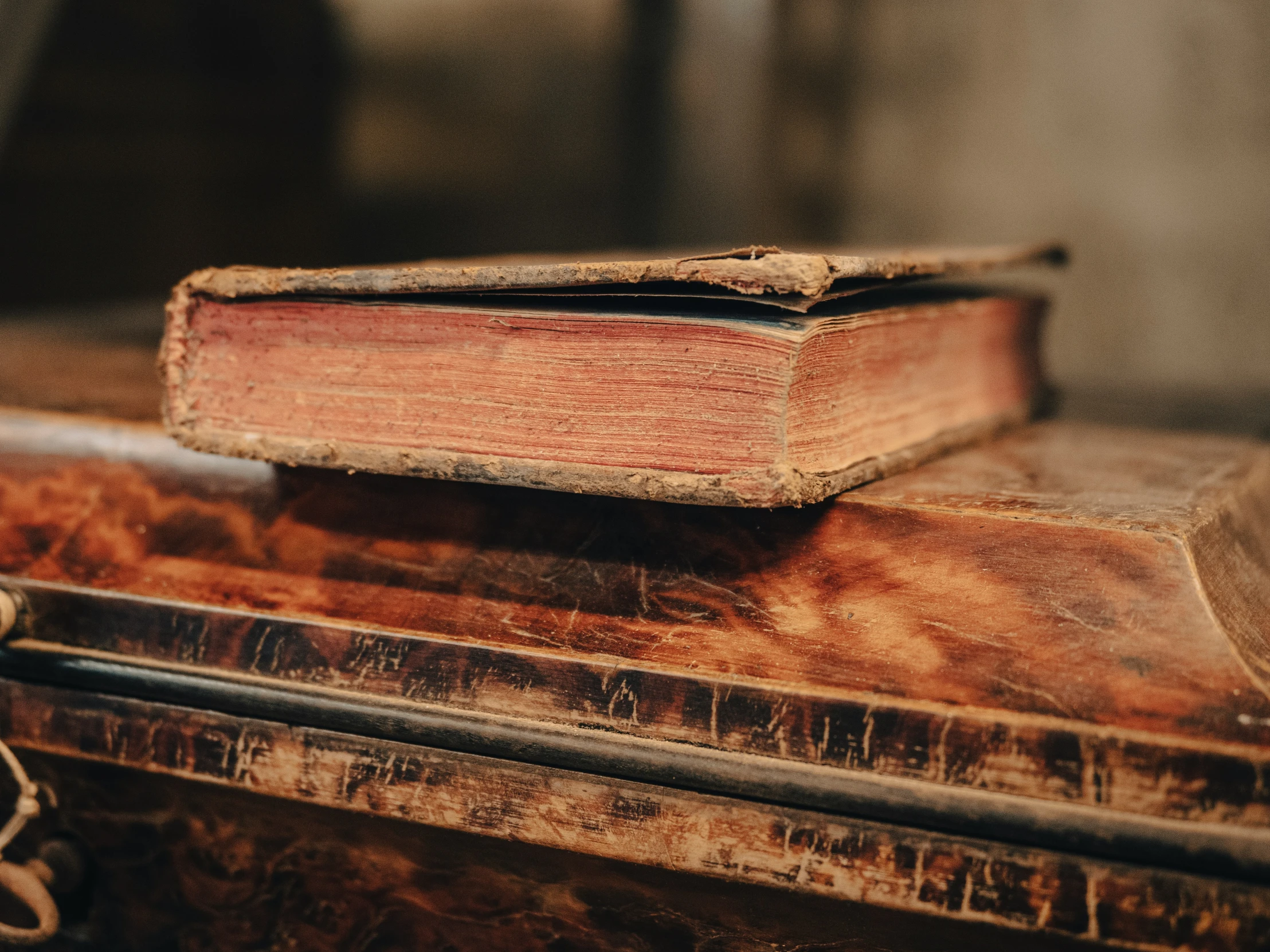 a book on top of a box, in very blurry image