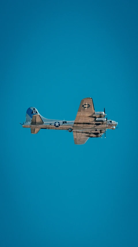 a single jet airplane flying in the air