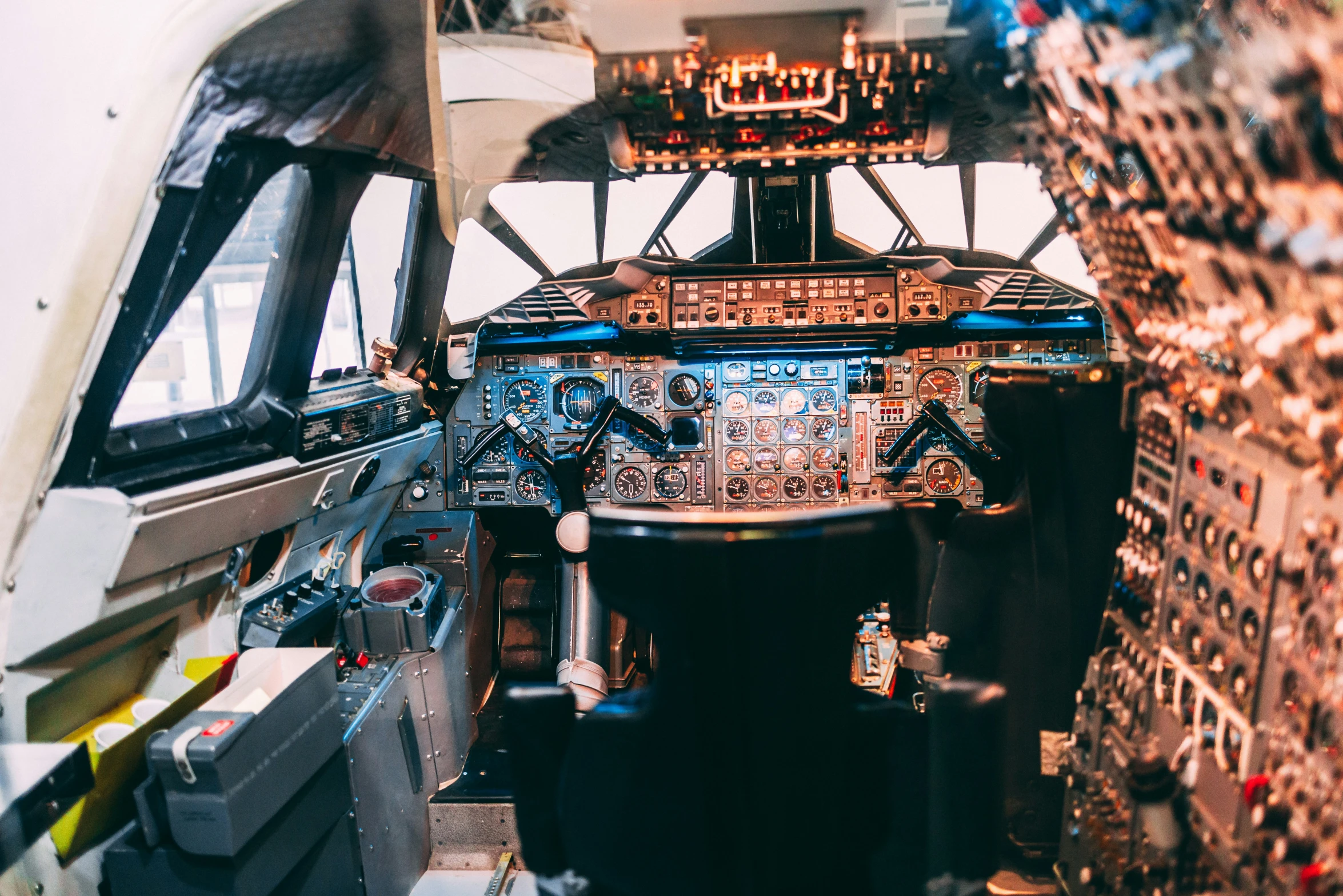 a view of a flight cockpit from the inside