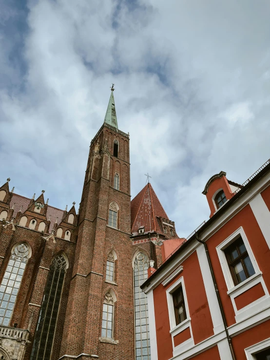 an image of the top of a building with its steeple