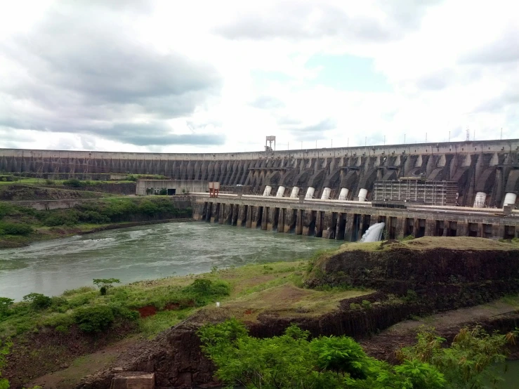 a large dam in the middle of a river