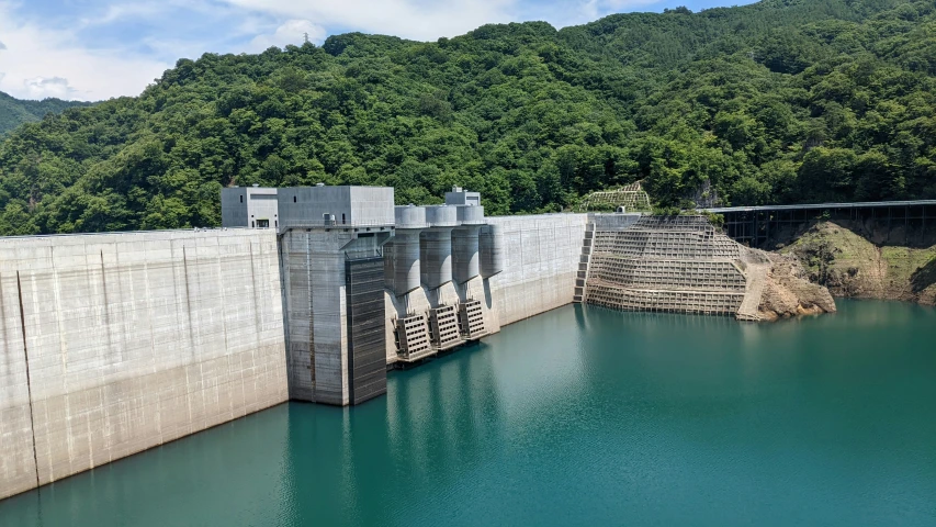 a river that has water that is flowing under it