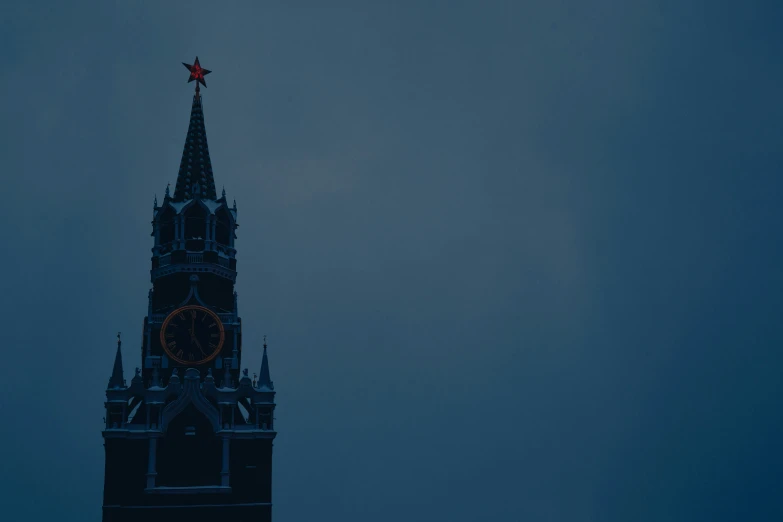 the big ben clock tower towering over the city