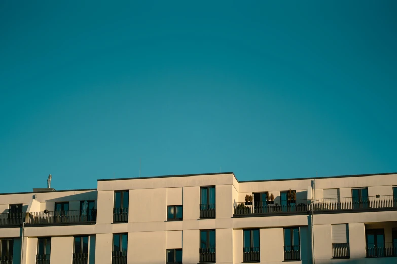 there are two stories of this apartment building