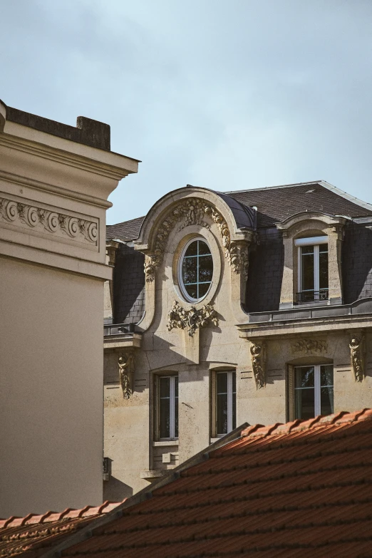 the top half of a building has many windows