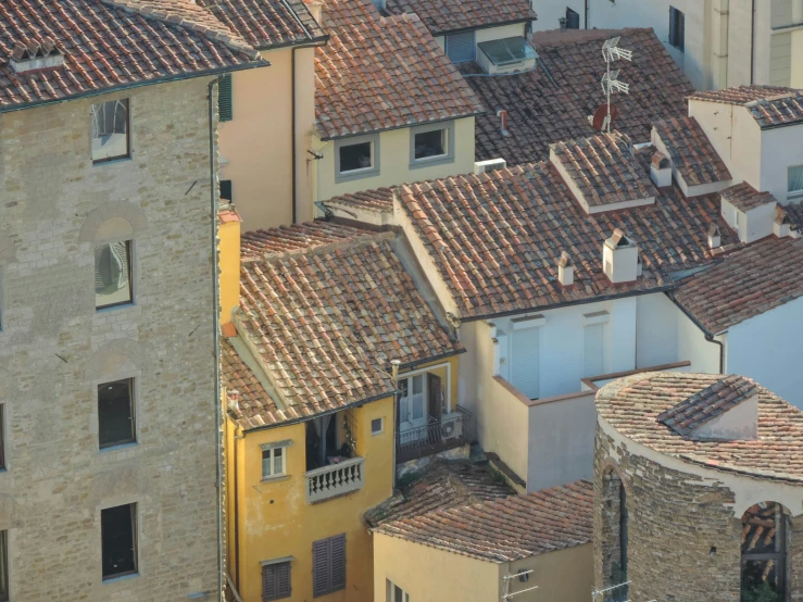 this is a beautiful view of a rooftop