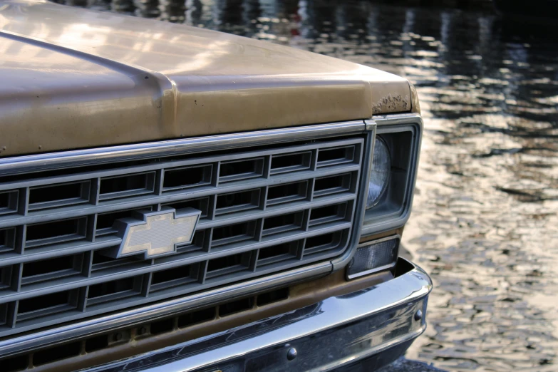 this truck has it's front grille and grill on the grill