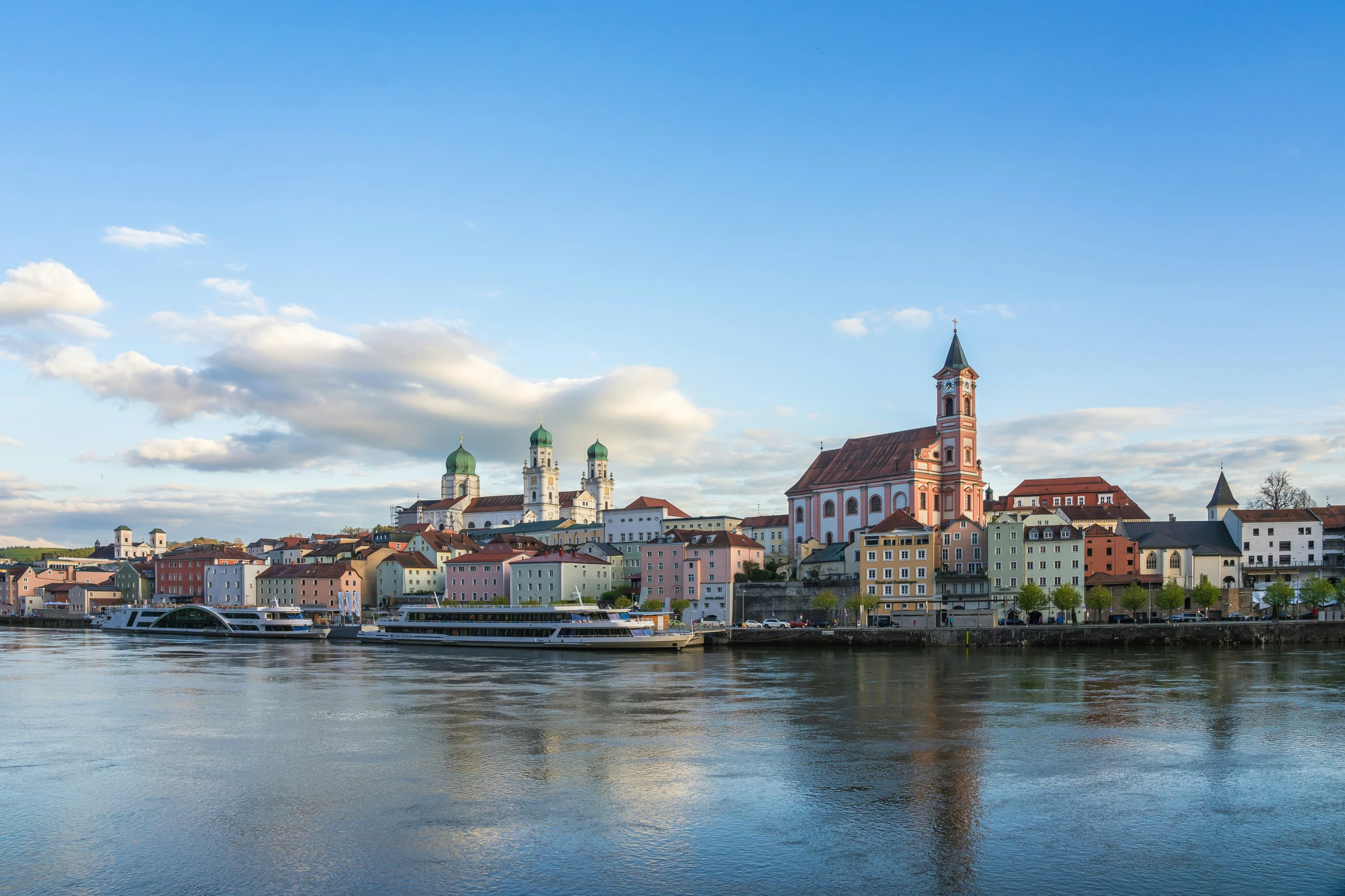 the city has buildings by a river