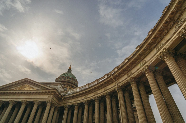 there is a dome that is at the top of a building