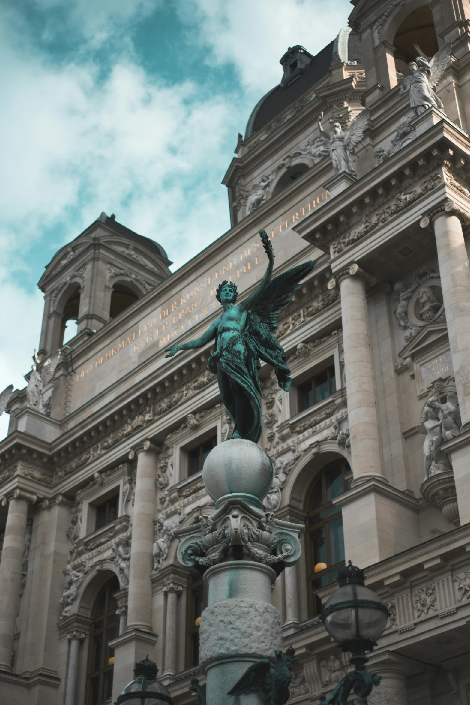 a statue that is in front of a building