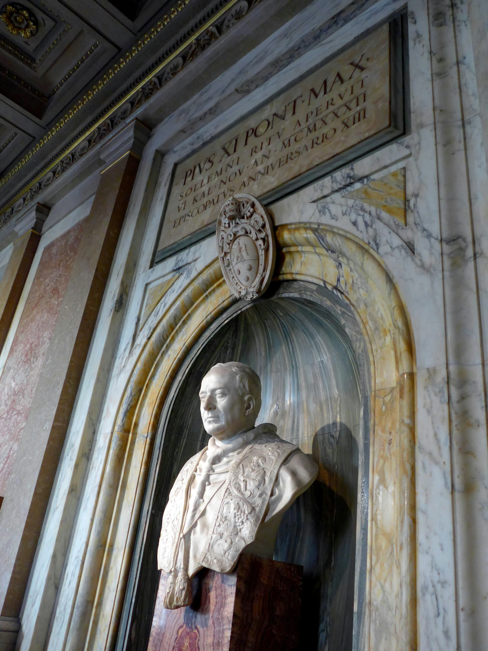 there is a large bust of a man in the marble