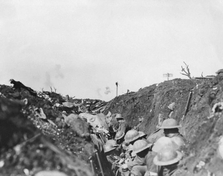 soldiers digging in a trench during the second world war