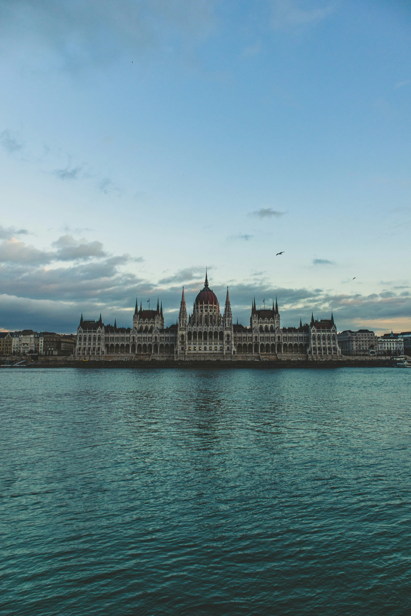 a very big pretty looking building with a sky background