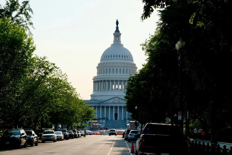 a view of the capital building from across the street