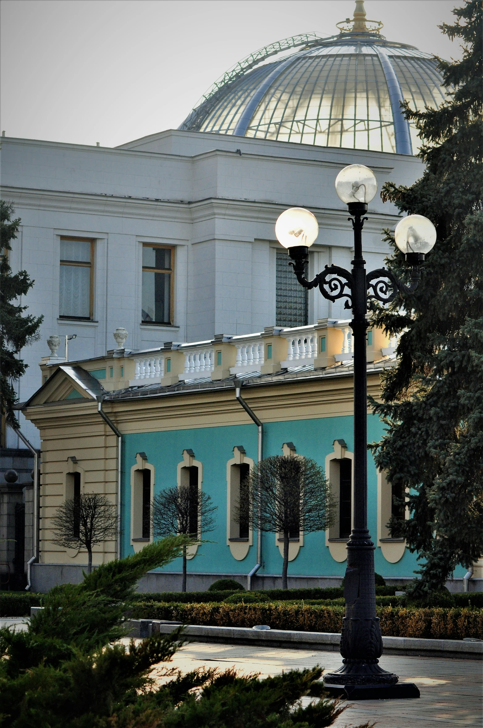 this is an old building in front of the tree