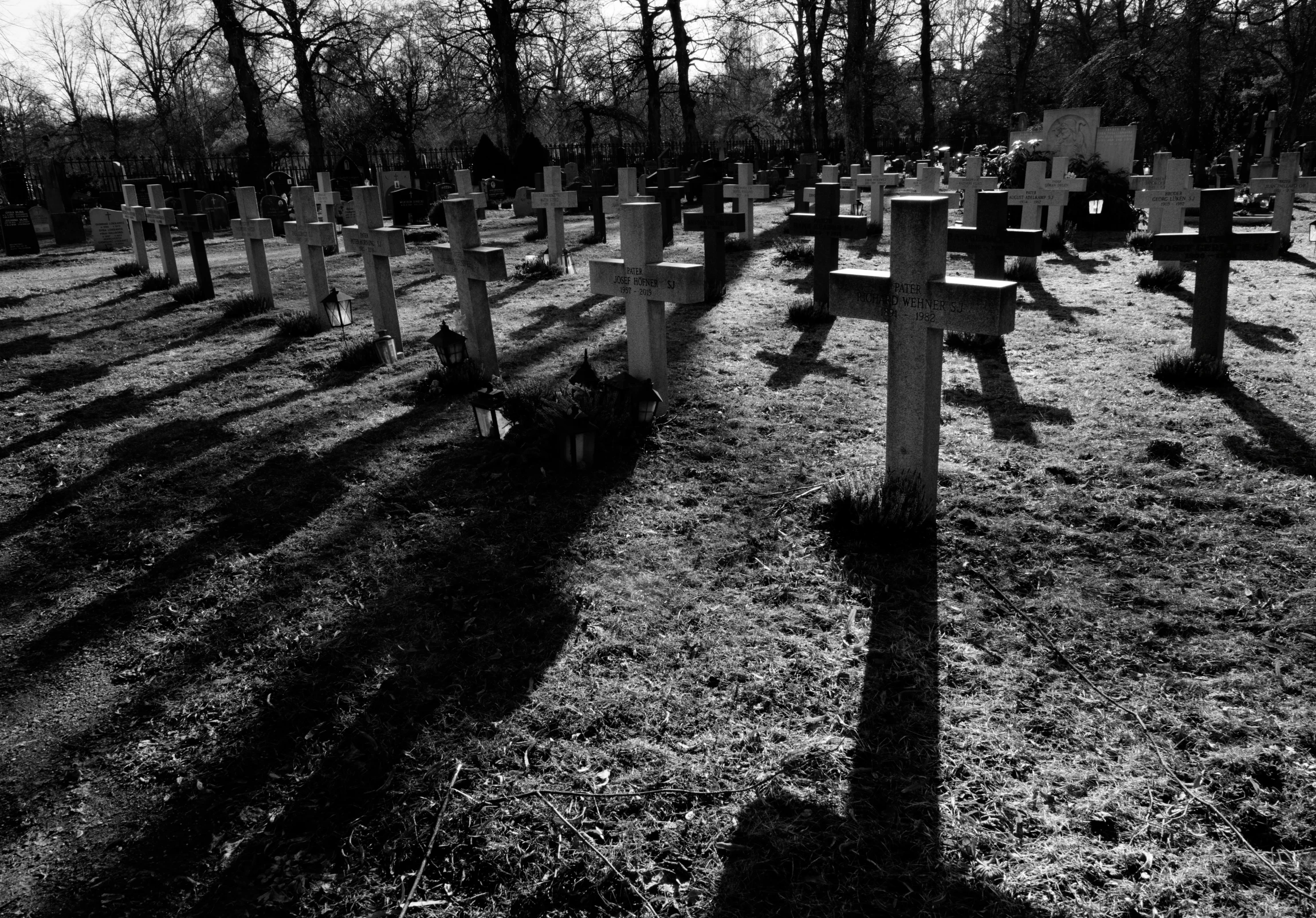 an old cemetery with some crosses in it