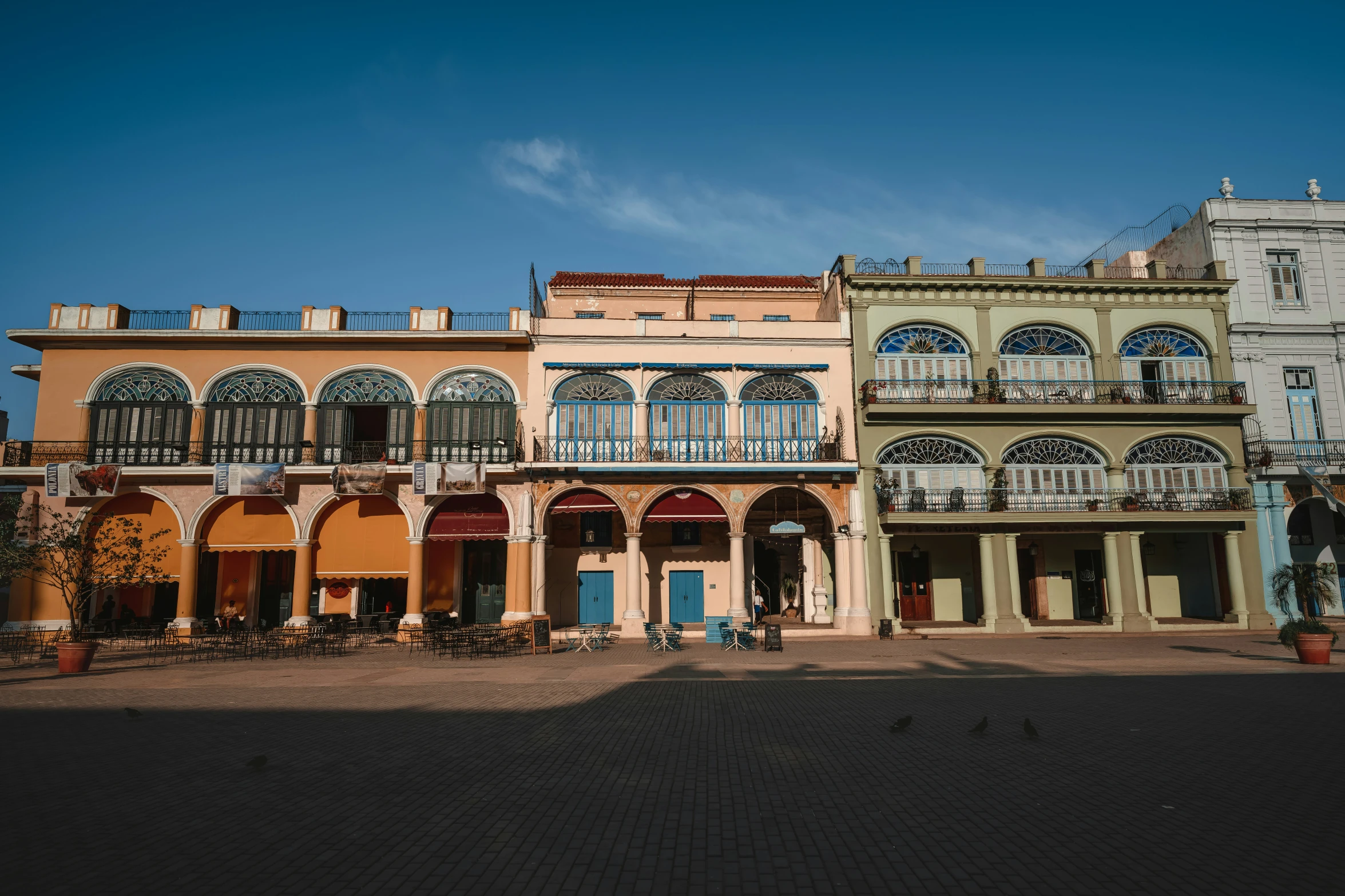 an image of old buildings in havana