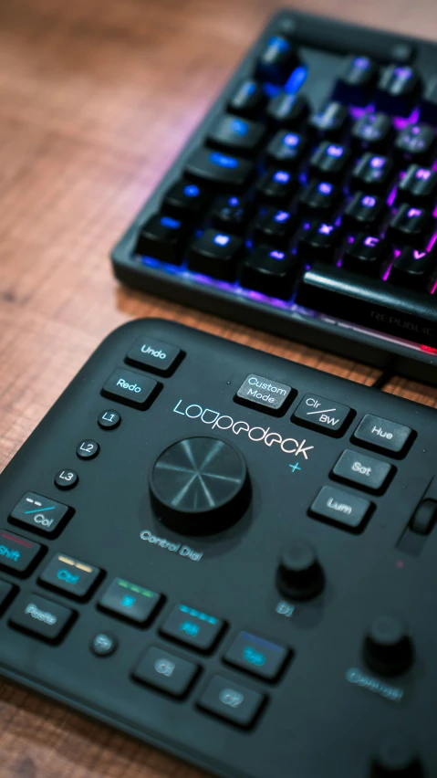 close up of a mouse and keyboard on wooden table