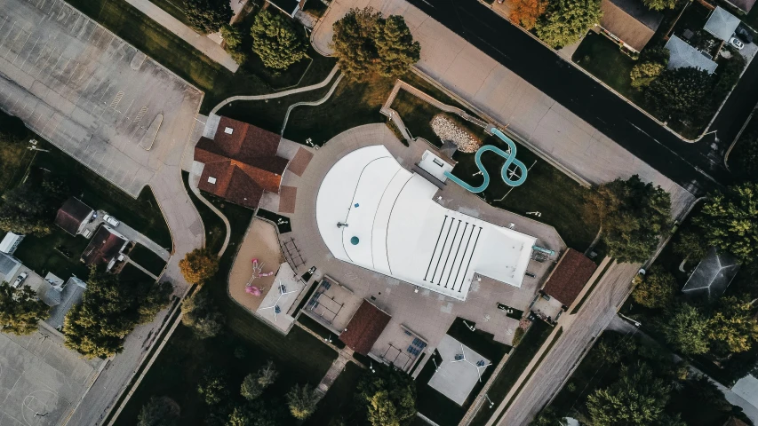 an overhead s of the top of a swimming pool