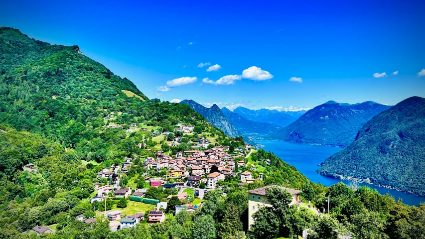 a valley in front of some mountains is shown