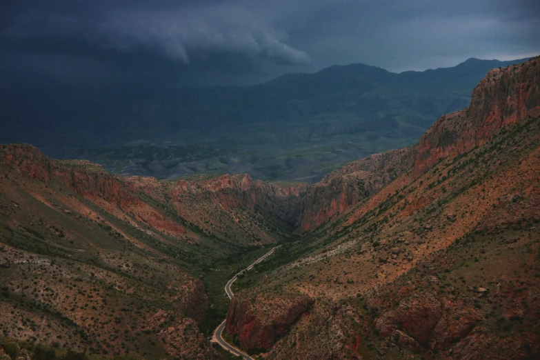 the dark sky is almost dark but dark in the mountains