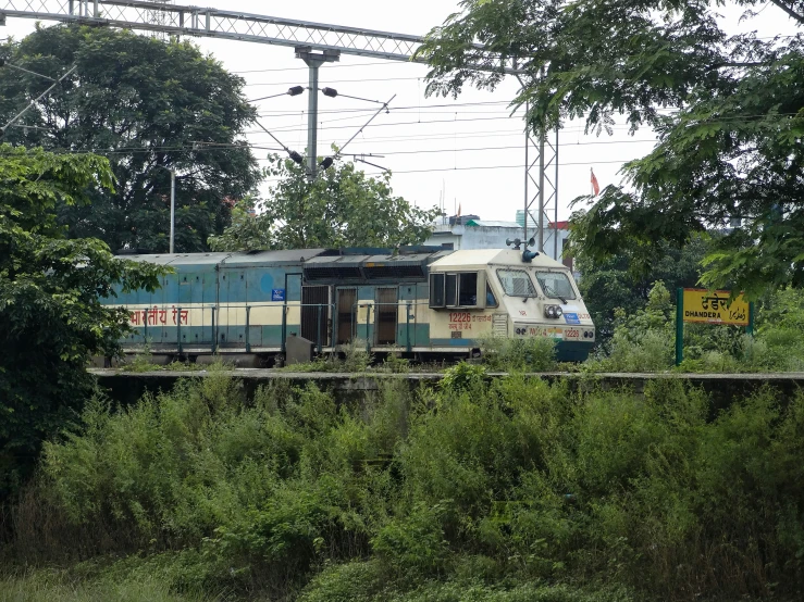 train in the middle of the afternoon with no people on it