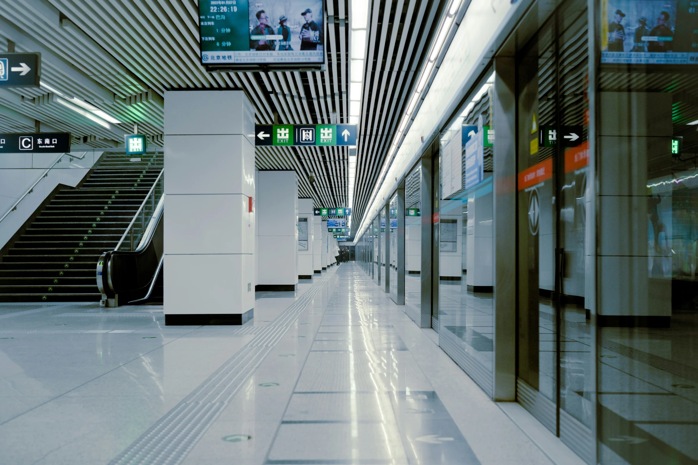 empty white tiled floor in an airport lobby