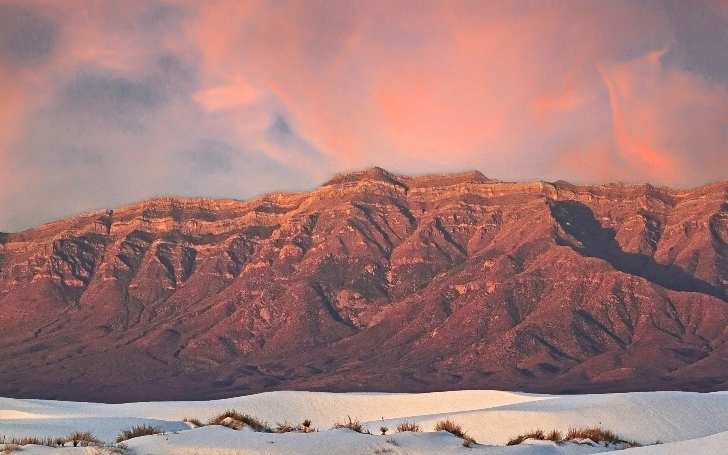 there are many mountains covered with snow