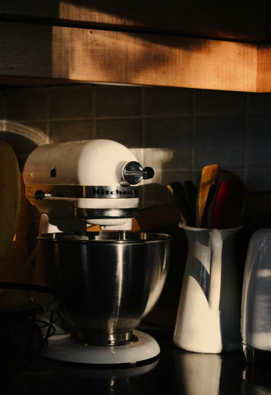 an image of kitchen appliances in the dark