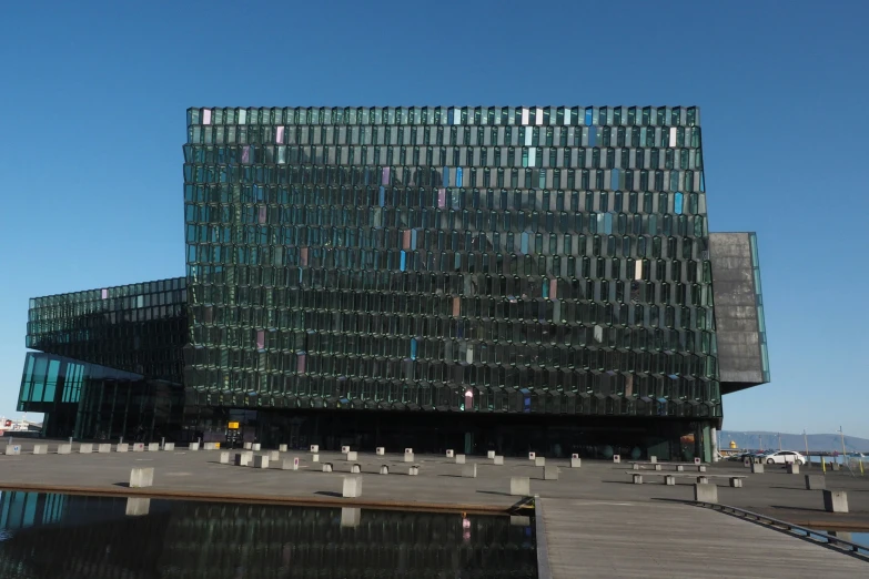 an image of an outdoor area with a large building