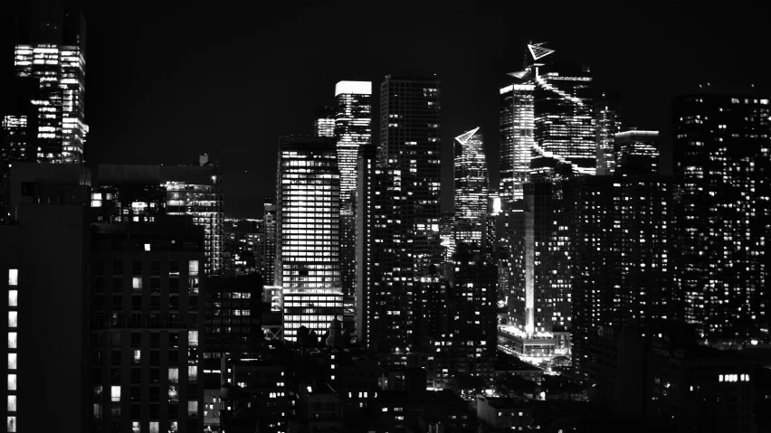 new york city skyline in the dark at night