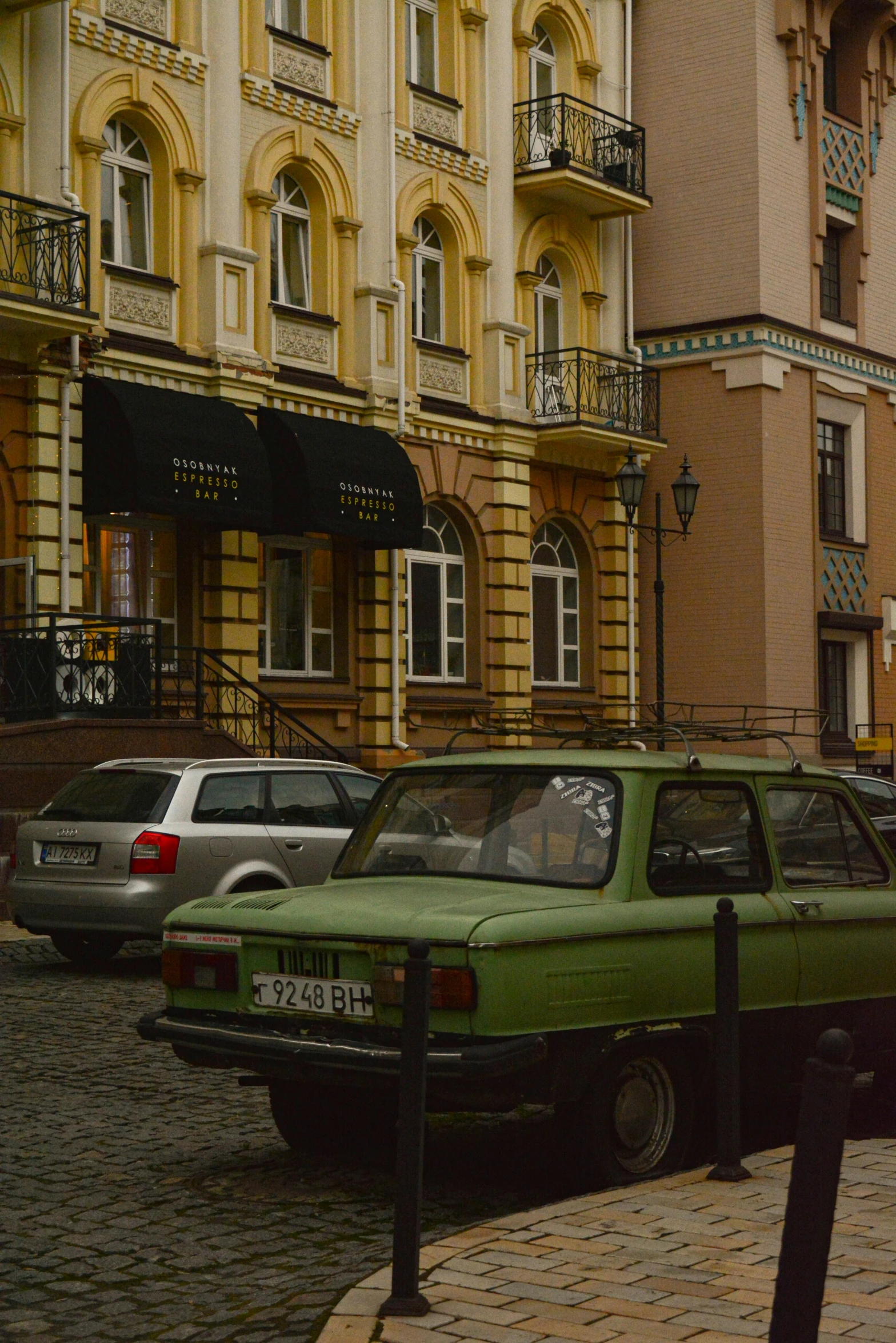 there are many cars parked on the street