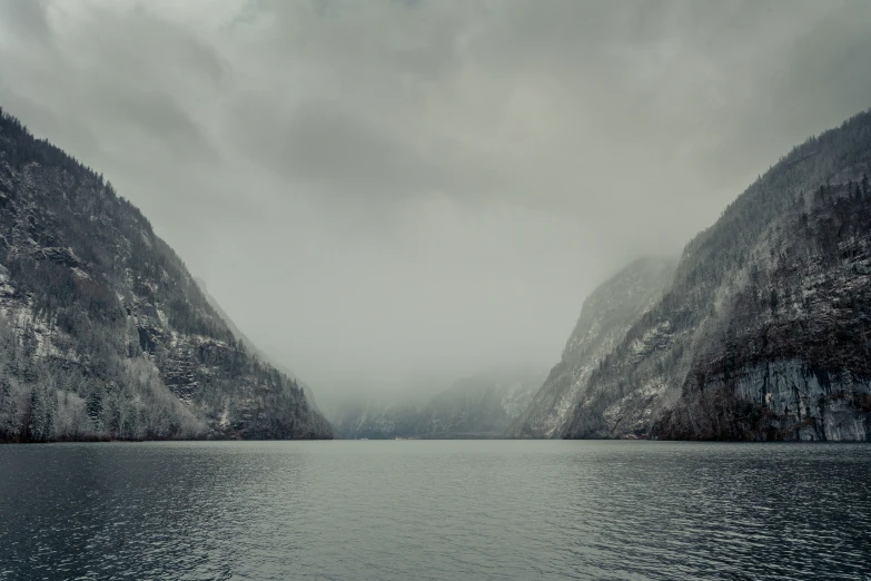 a picture of a lake in the middle of the day