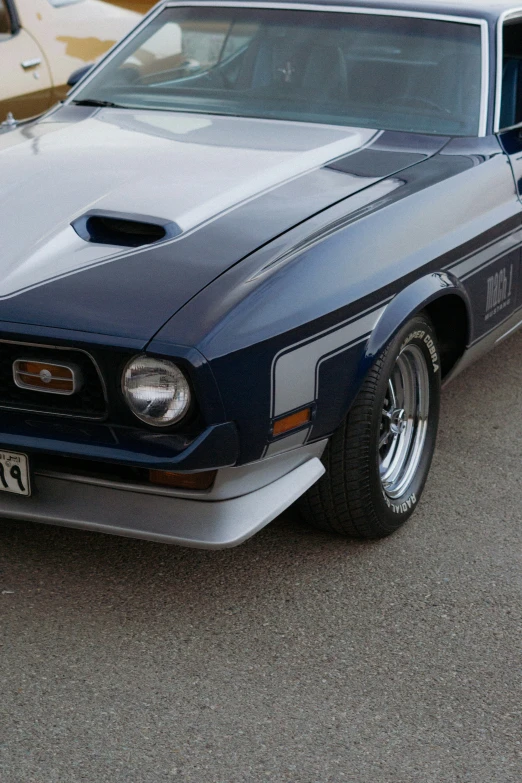 this is a po of a mustang, taken from the front