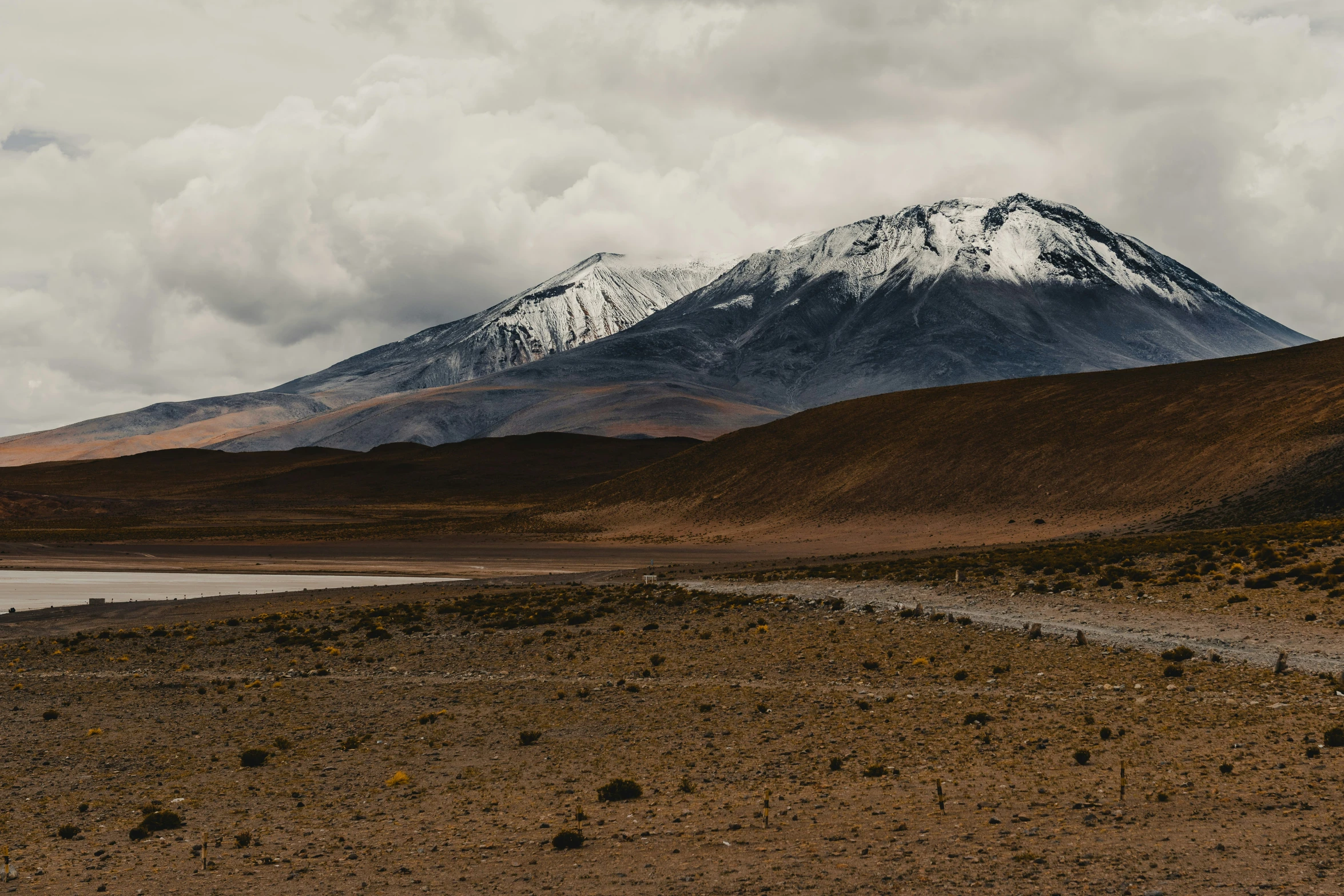 a very beautiful mountain scene with a lake