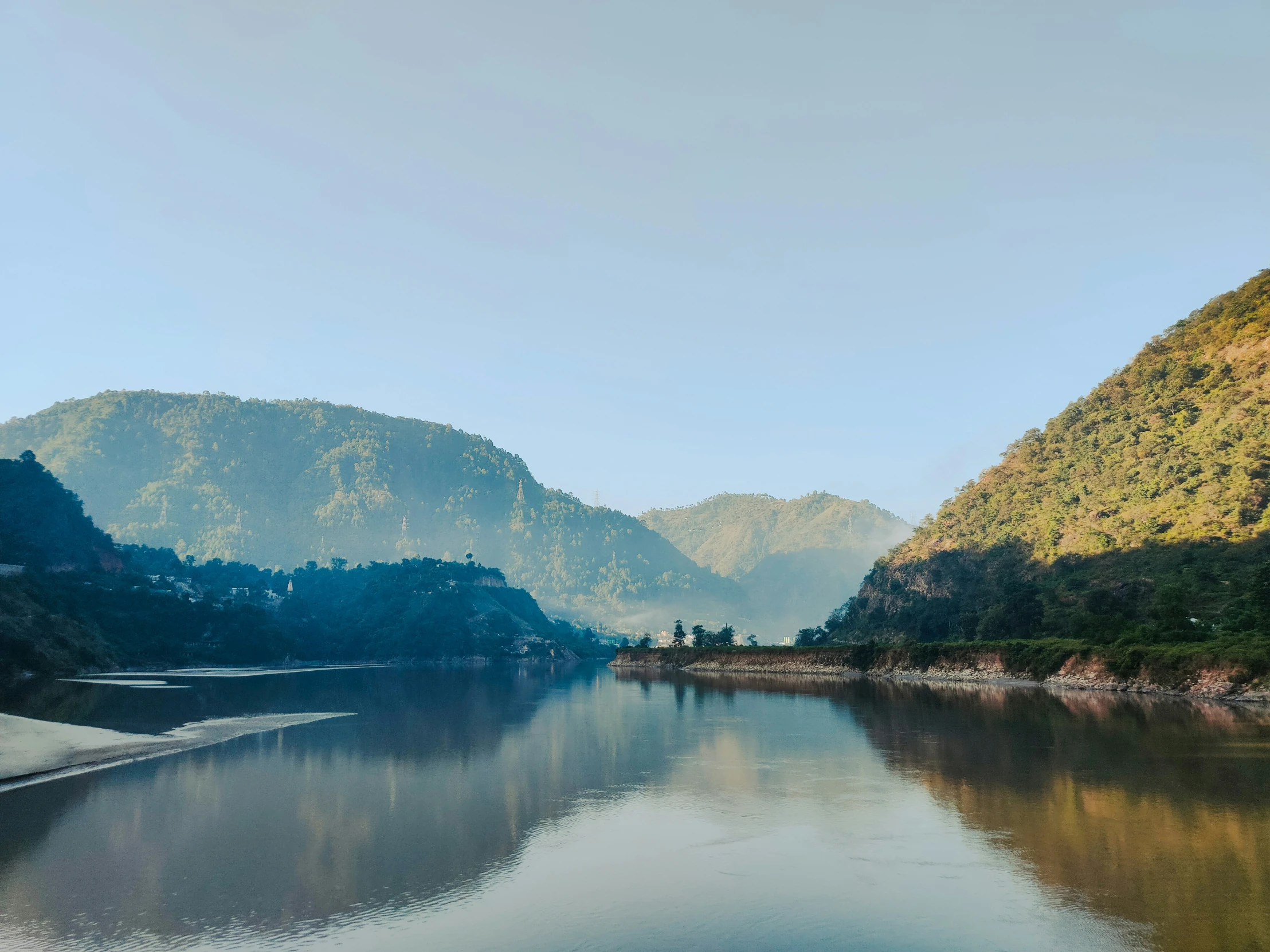 the calm water is still in the clear river