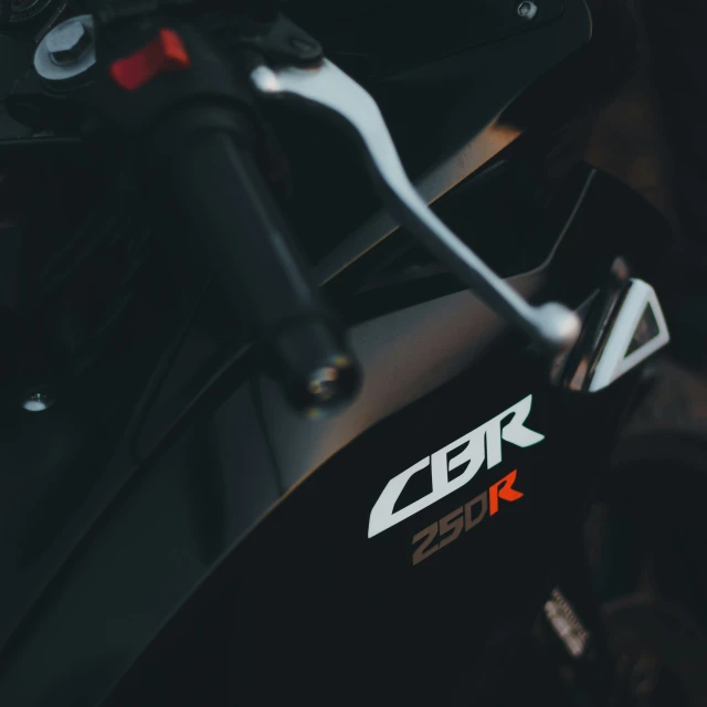 the rear ke of a motorcycle with the logo cer