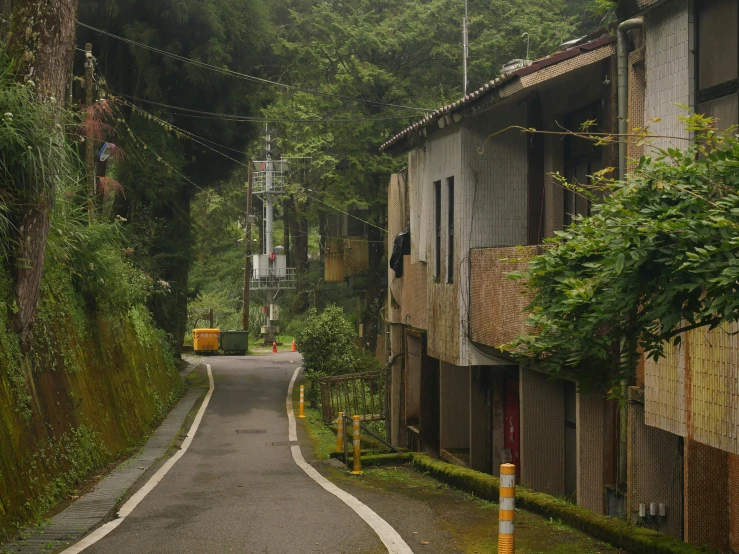 the alley way is empty and empty with buildings in the distance