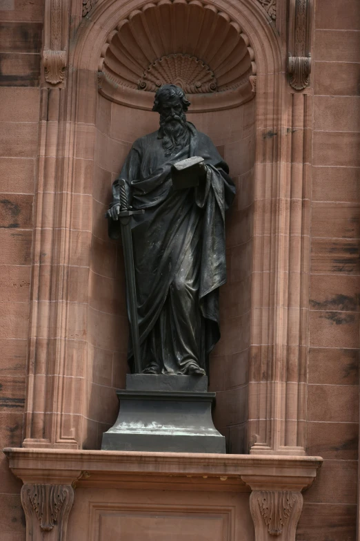 a statue that is on top of a table