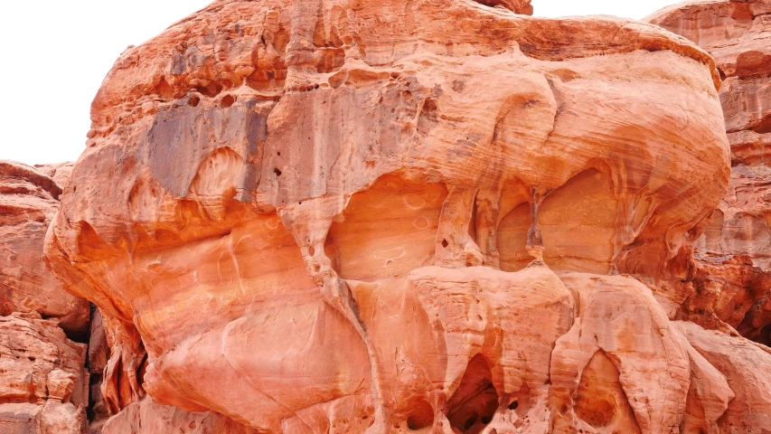 a close up of some large stone rocks