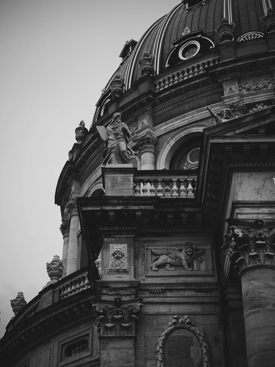 a close - up of the top of a dome of a building