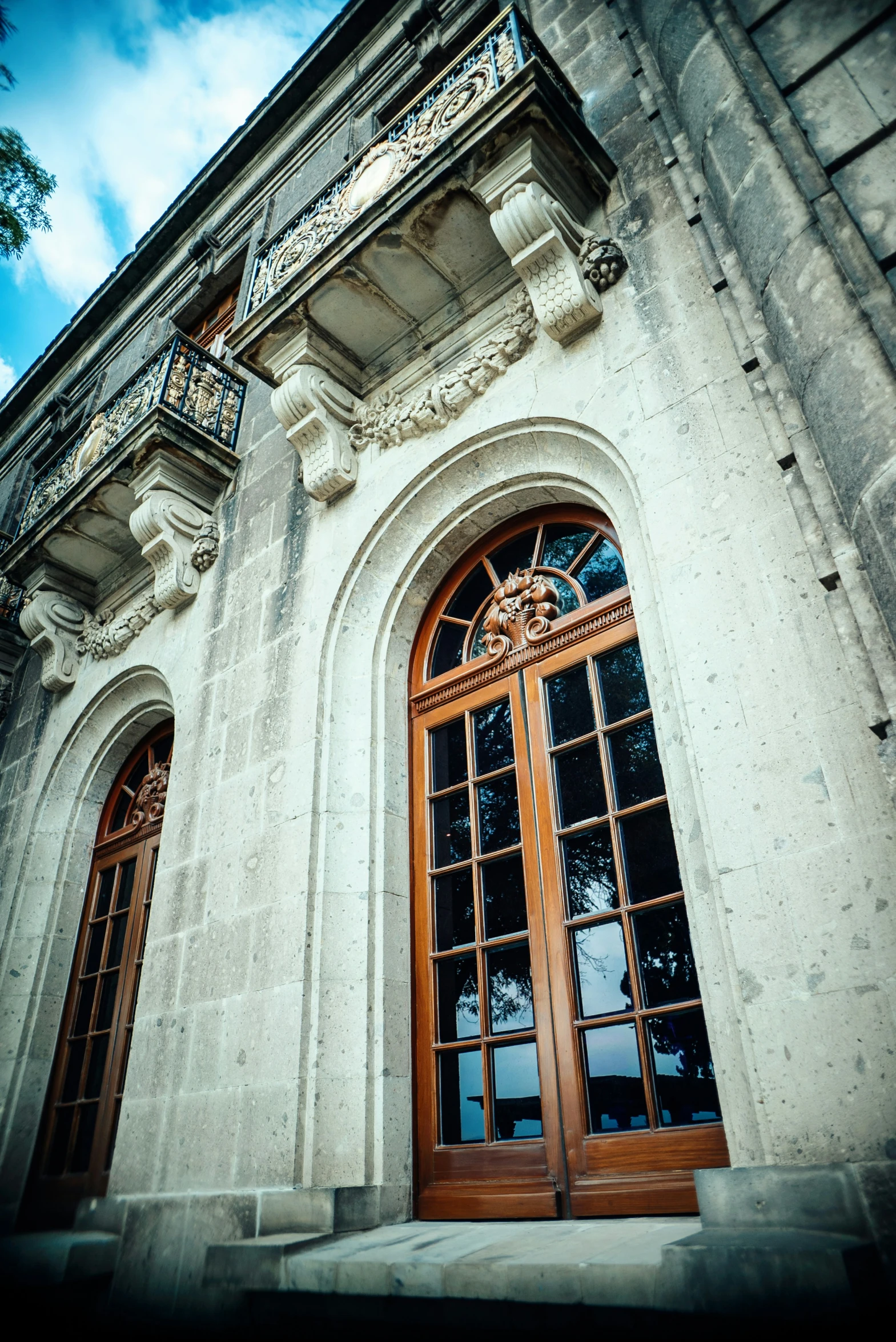 a building has two double doors and one window