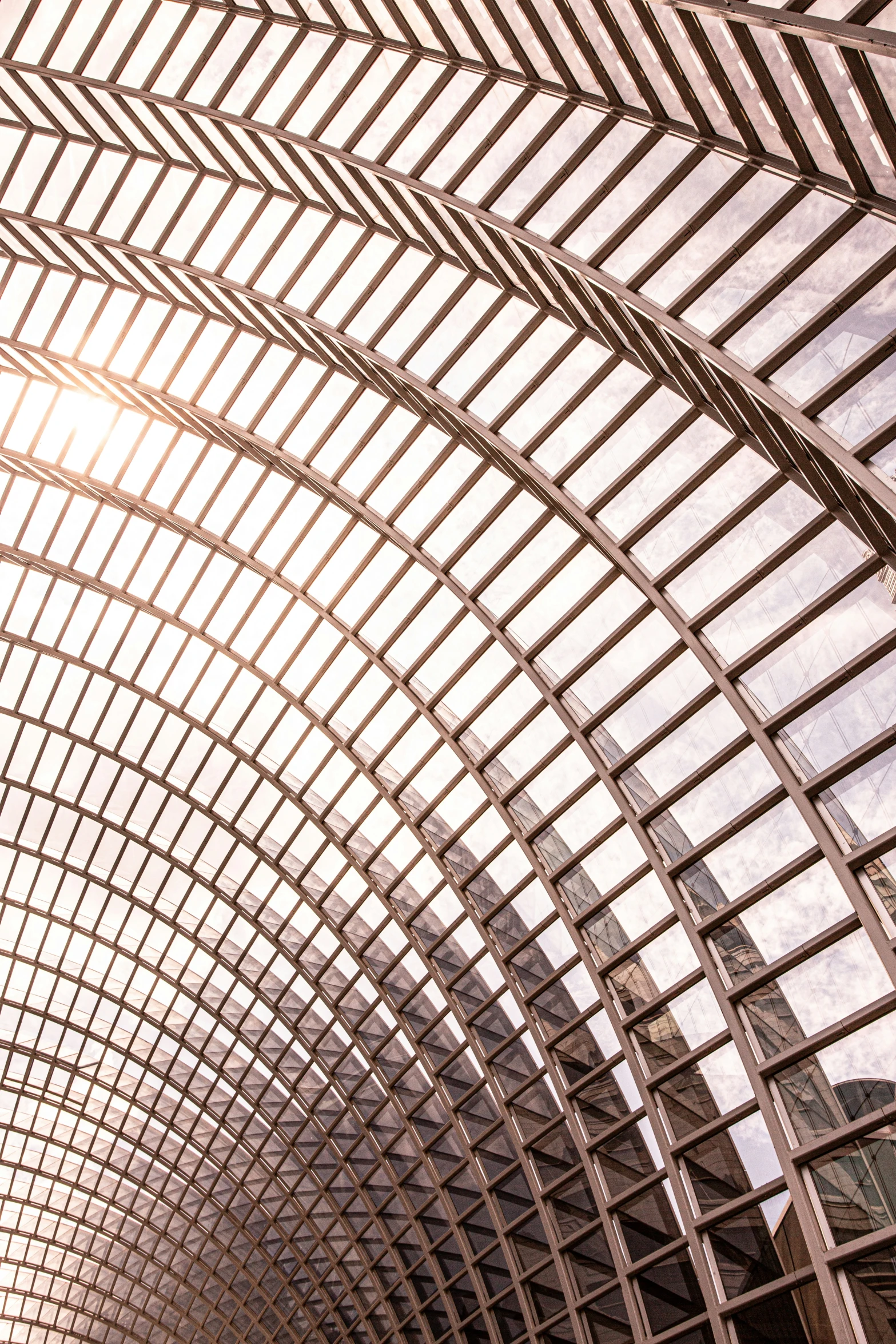 a subway station with a vaulted ceiling in it