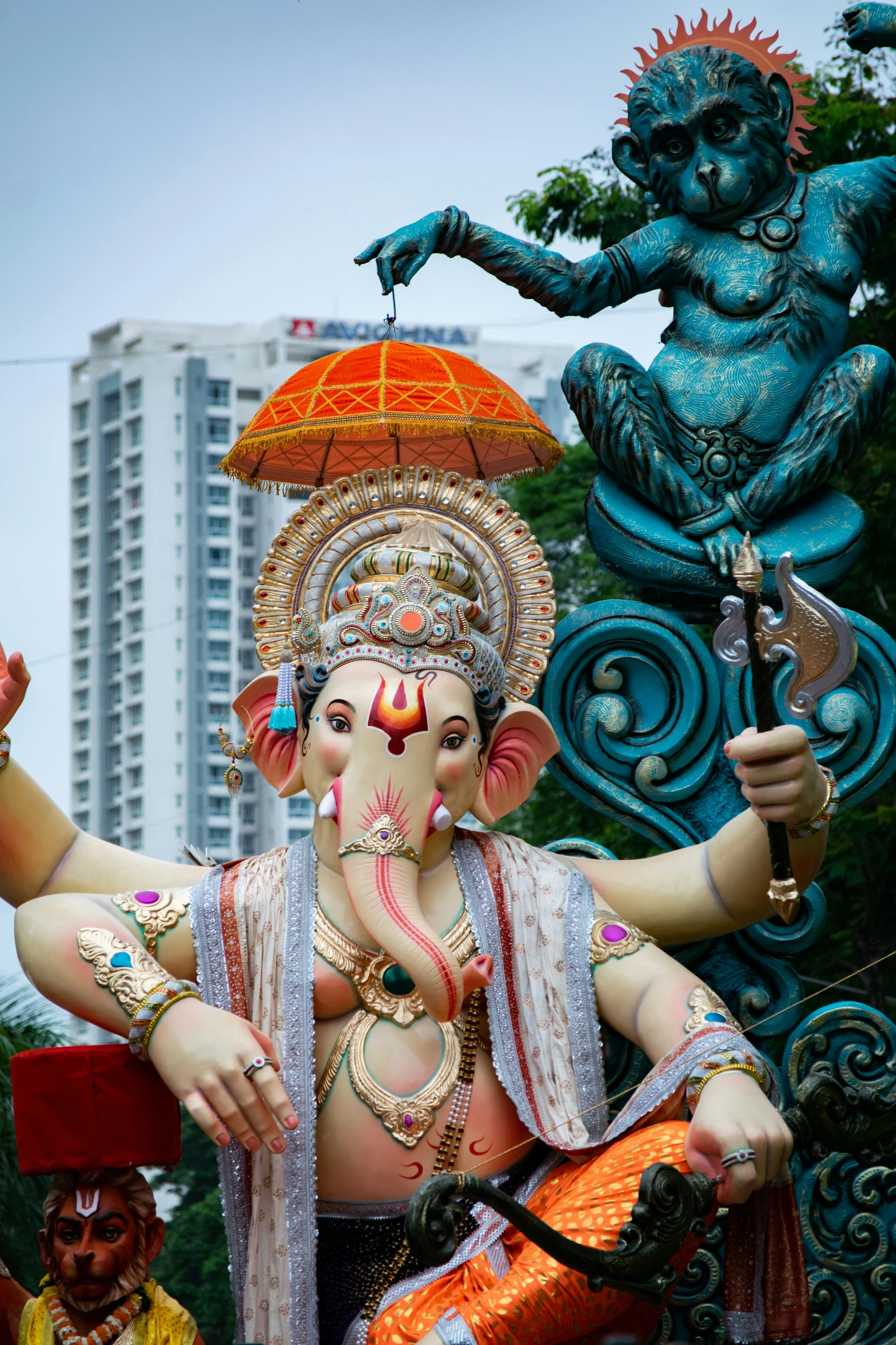 a statue of an elephant with a large trunk is shown