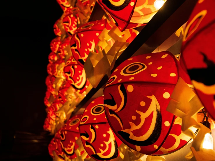 many red lanterns are in the dark